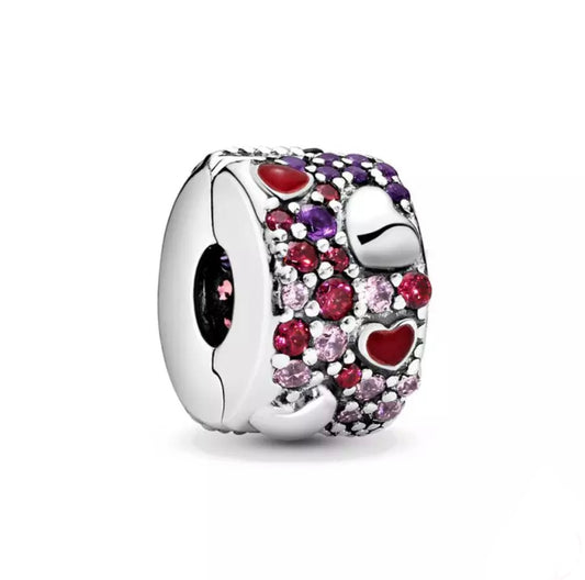Clip corazones y cristal rojo