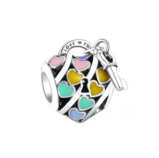 Corazón con llave tono pastel